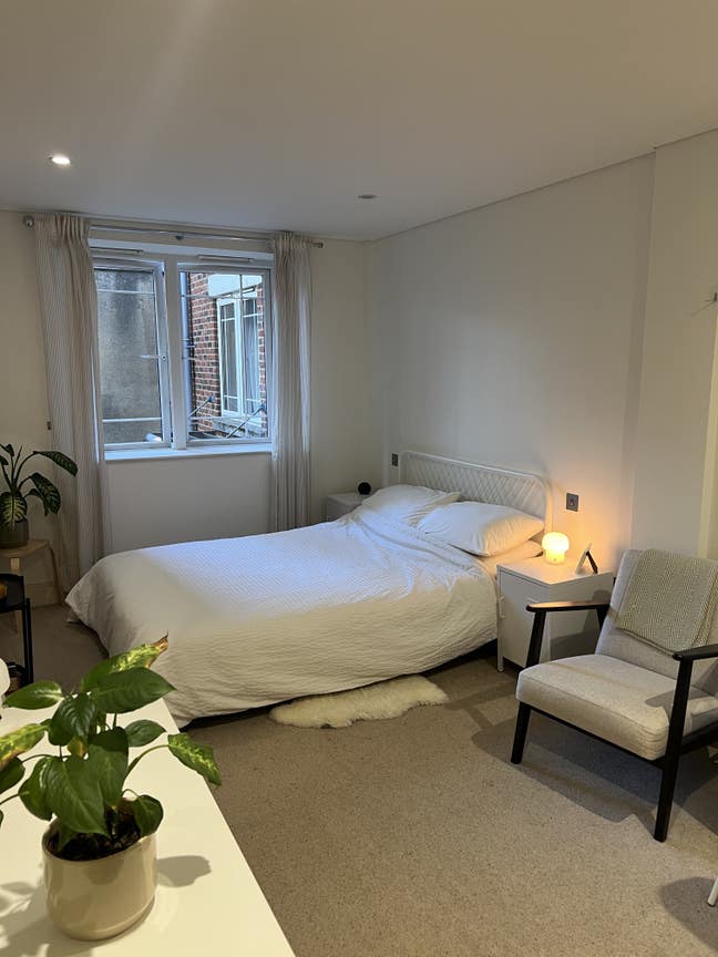 Large double ensuite in quiet Angel N1 Main Photo