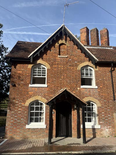 Stunning listed building  Main Photo