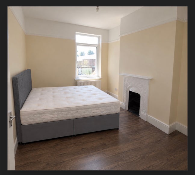 Double Bedroom on Rent Main Photo