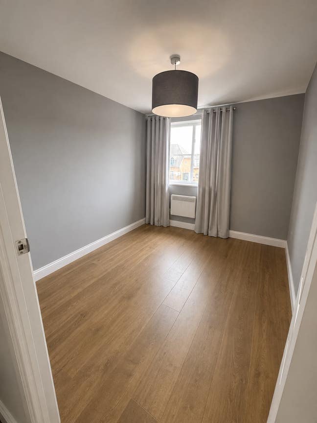 Double Room with Own Bathroom – Ware  Main Photo