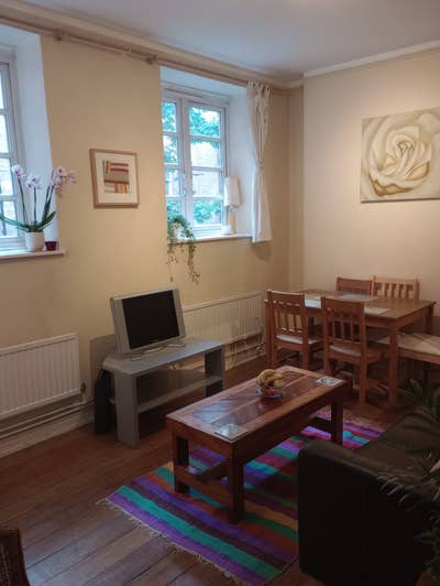 Double room for female postgrad near UCL Main Photo