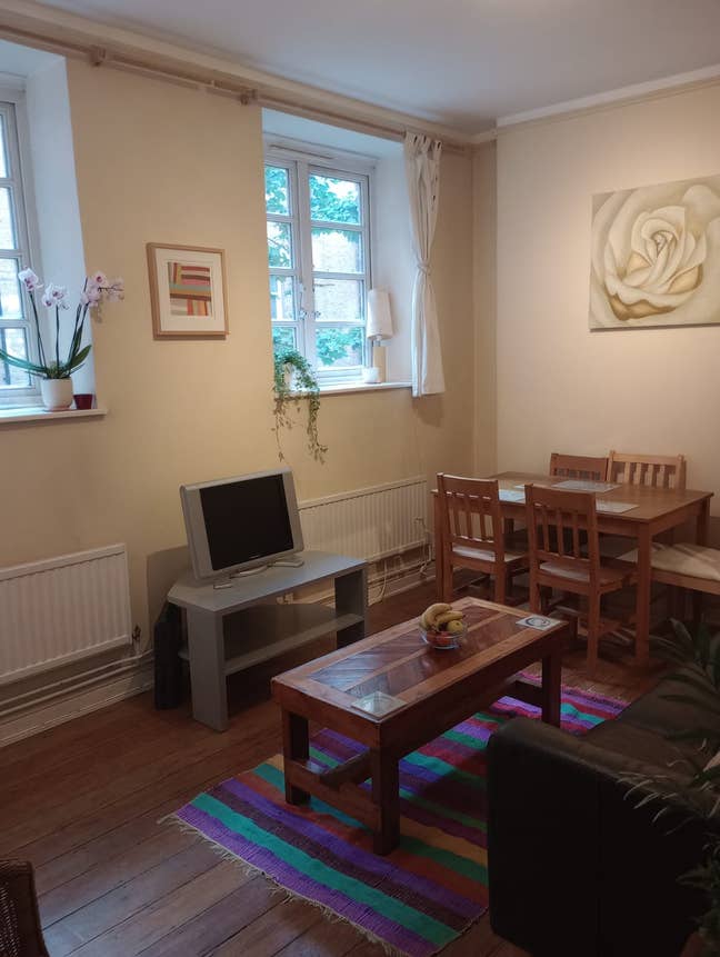 Double room for female postgrad near UCL Main Photo