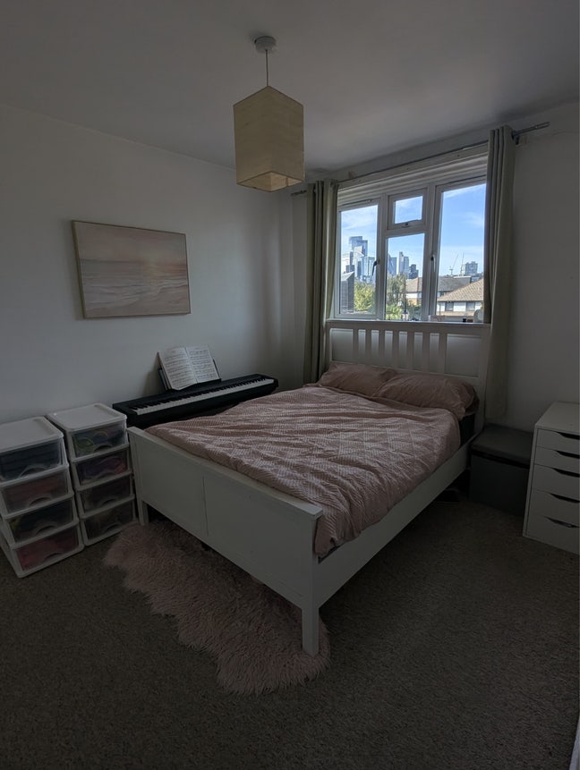 Double room available in Bermondsey 9th November  Main Photo