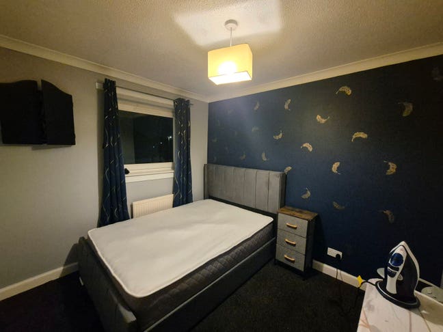 Double room  in Livingston Main Photo