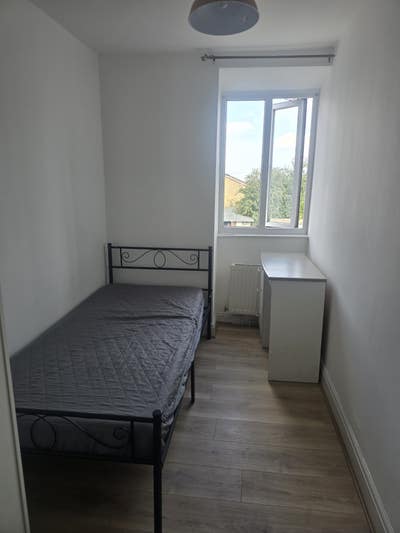 Single Room available DA1 3AL Main Photo