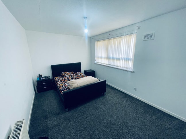 Looking for a Roommate - fully furnished 2bhk Main Photo