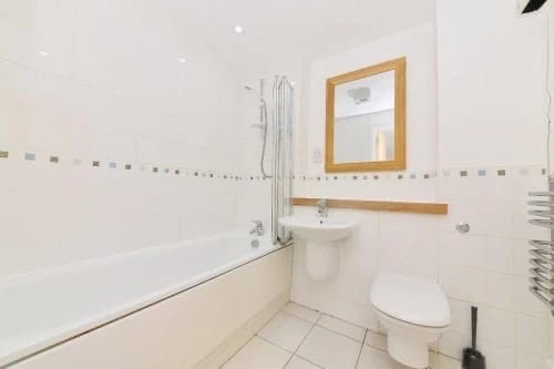 Double room is available for rent Main Photo