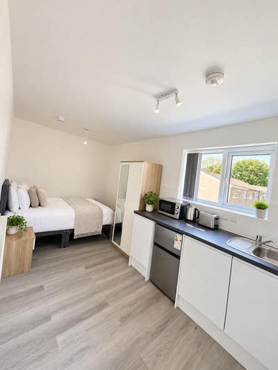 Spacious Studios in Bretton, Peterborough Main Photo