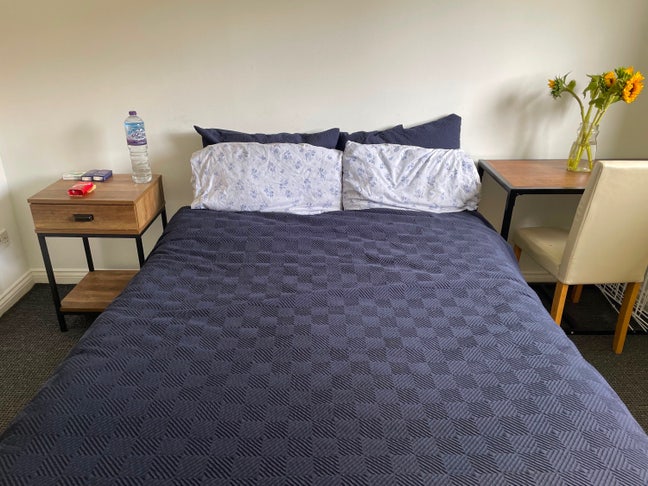 En-suite Room available - Rent &pound;550 PCM Main Photo