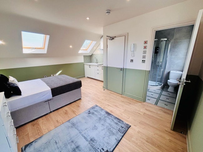 Ensuite & Studios in Greenford available now  Main Photo