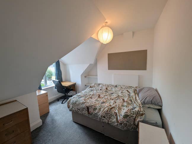 Nice Room available on Botley Road  Main Photo