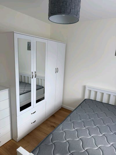Fully Furnished Double Room for a Female in Harlow Main Photo