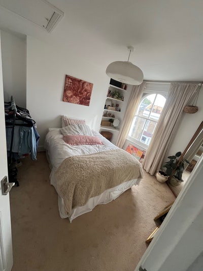 Double bedroom flat to rent in Lower Clapton Main Photo