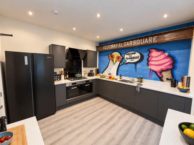 Stylish shared home, central in Scarborough Main Photo