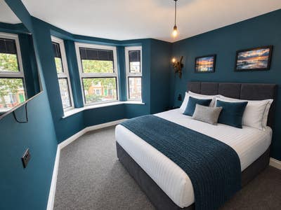 Stylish shared home, central in Scarborough Main Photo