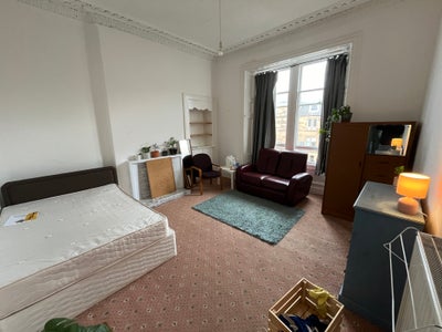 Room to rent in 3 person flatshare, Morningside Main Photo