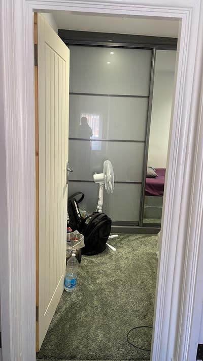 Single Room available for rent Main Photo