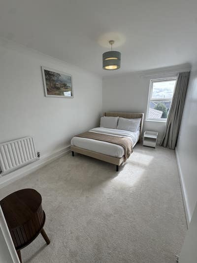 Large Double Room – 5 Mins to Gravesend Station Main Photo