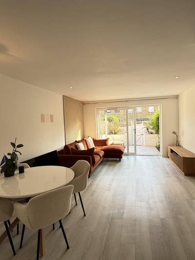 Room to Rent - 2 Bedroom House in Sydenham Main Photo