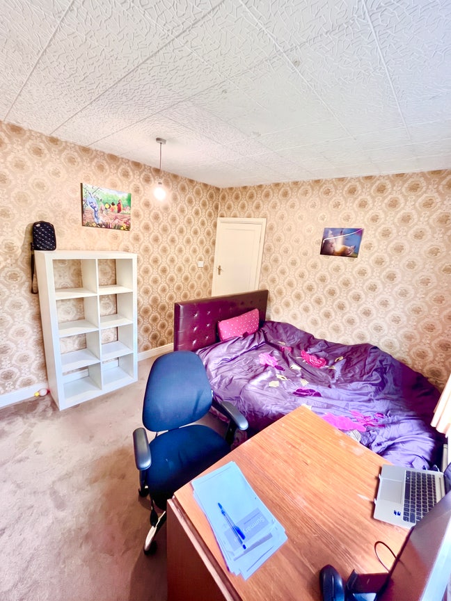 Large Double Furnished Room in Purley Main Photo