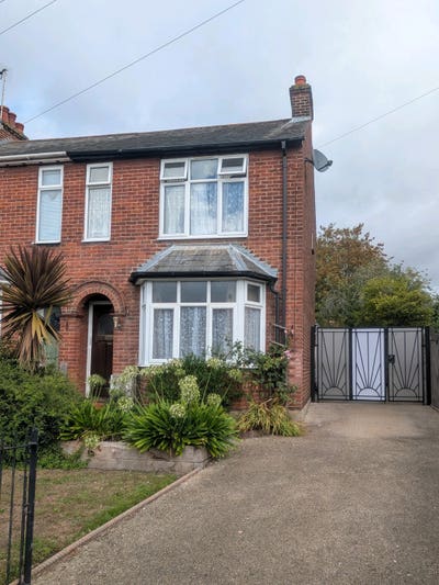 Charming 3-Bedroom House to Rent - Greenstead Road Main Photo