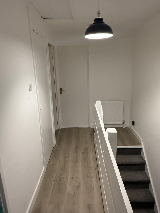 A single room available in a 3 bedroom apartment. Main Photo