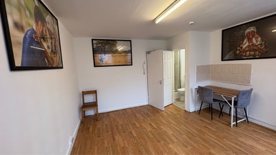 Furnished En-Suite Double Bed Flat, Bills Included Main Photo