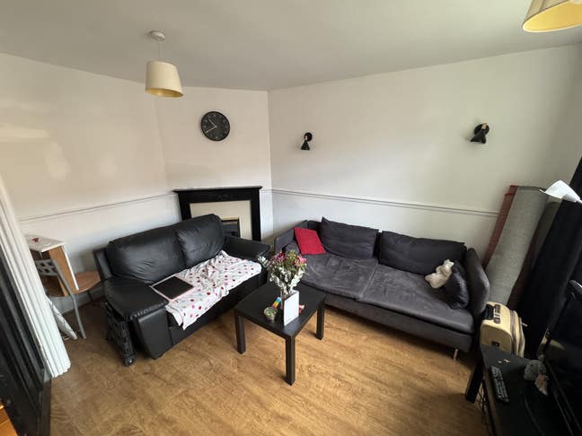 Two Bed Furnished Flat – Burley LS4 Main Photo