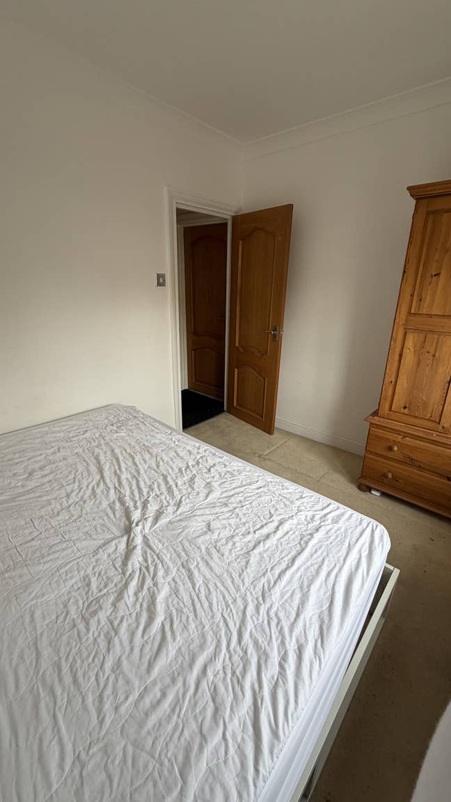 Very Clean Single Room Main Photo