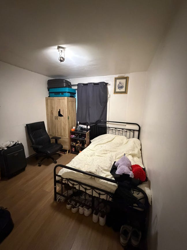  Large Double-- Room Main Photo