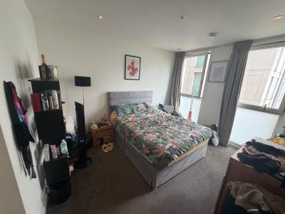 Spacious En-Suite Room in East Village, Stratford  Main Photo