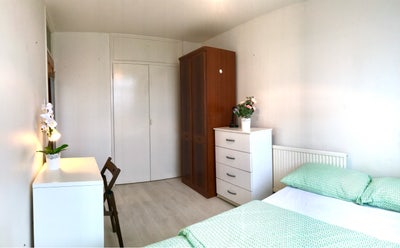 Lovely Room in Poplar+Close Canary Wharf+Bill Incl Main Photo