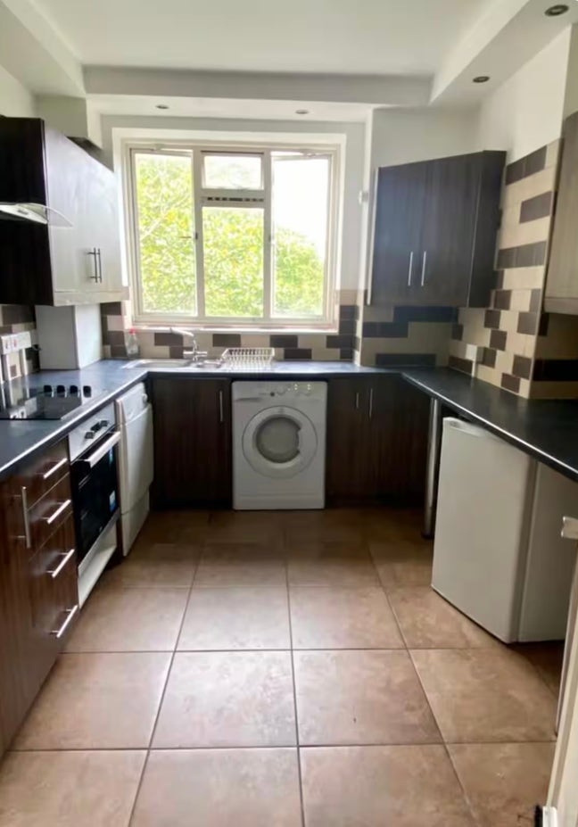 Double room , bills included; Battersea  Main Photo