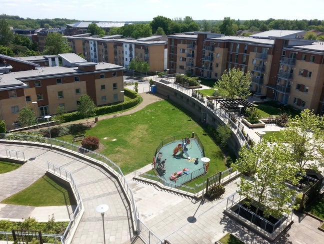 Town Centre Double Bedroom with Own Bathroom Main Photo