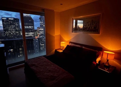Canary Wharf, Short Term Let in December Main Photo