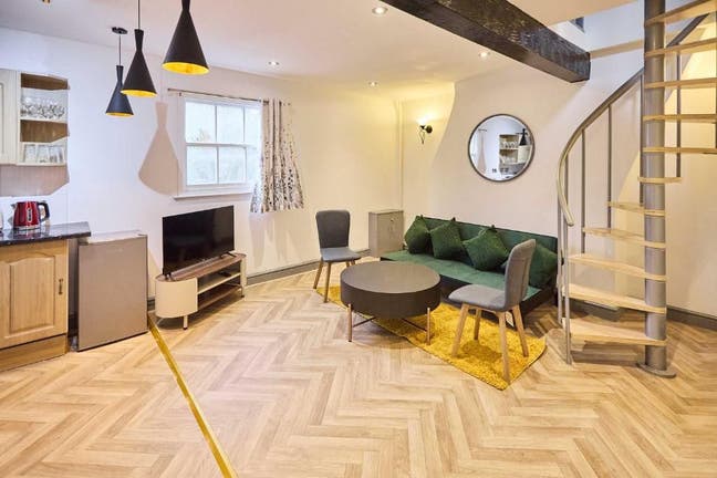 2-Bed Apartment in Nottingham City Centre Main Photo