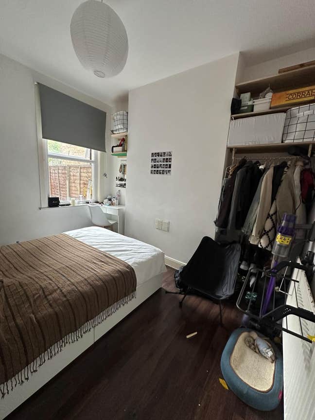 Room available in 4 bedroom house with garden Main Photo