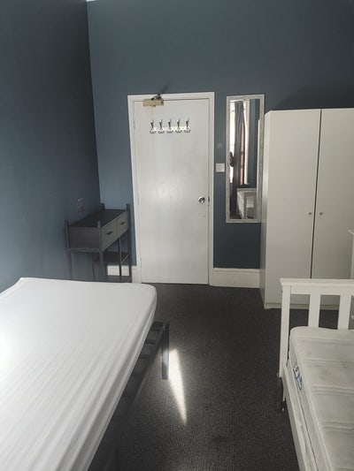 Furnished Single Room  Main Photo