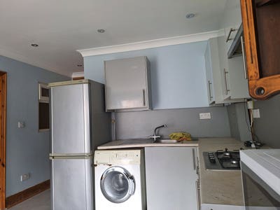 A 2 double bed room flat available from 15th octob Main Photo