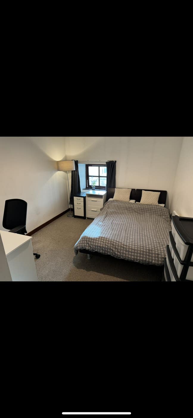 City Centre Double Bedroom + All Bills Included Main Photo