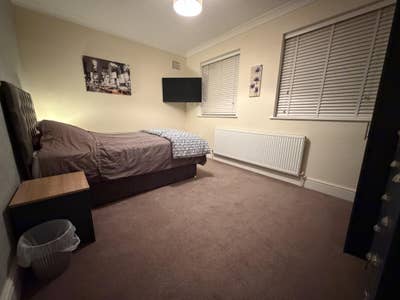 Beautiful four Bedroom House (Balby, Doncaster) Main Photo