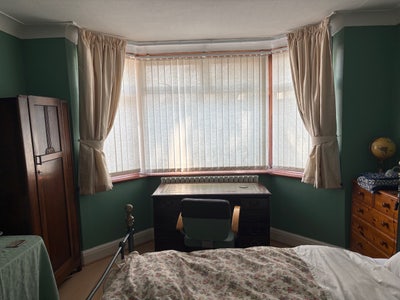 Newly Decorated Fantastic Double  Monday to Friday Main Photo