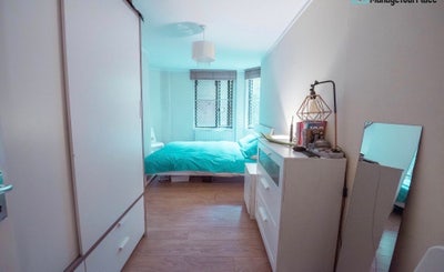 Double Room in Portobello Road Main Photo
