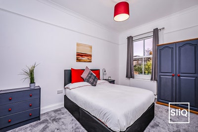 Beautiful Garden View Double bedroom in Finchley Main Photo
