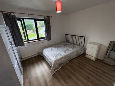 Double Room with double bed Forest Row  Main Photo