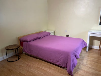 Bright, Spacious Double Room in Mill Hill East Main Photo