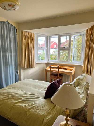 Large Double Room - Private Bathroom - Bills Inc. Main Photo