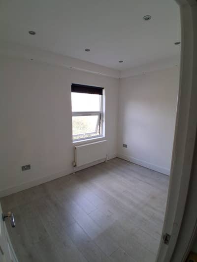1 Bedroom First Floor Flat available in London Main Photo