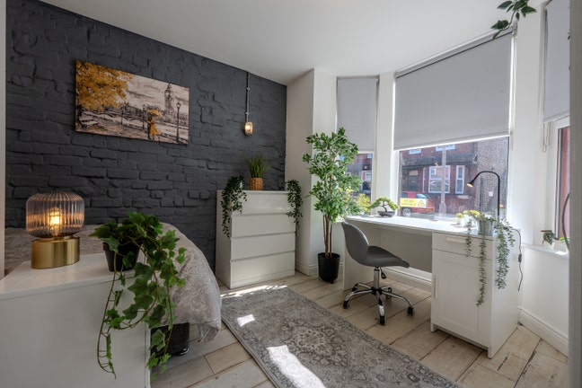 Professional Boutique Room - Premium House Share Main Photo