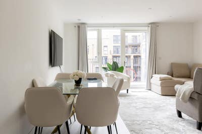 ✈️ Modern Ensuite | Heathrow | All Bills Included Main Photo
